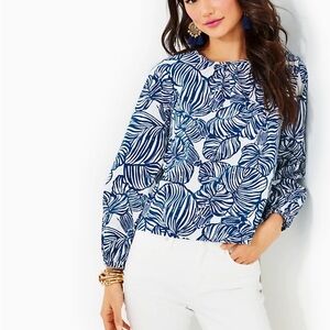 NWT Lilly Pulitzer Blue and White Leaf Print Women's Top (Size XS)